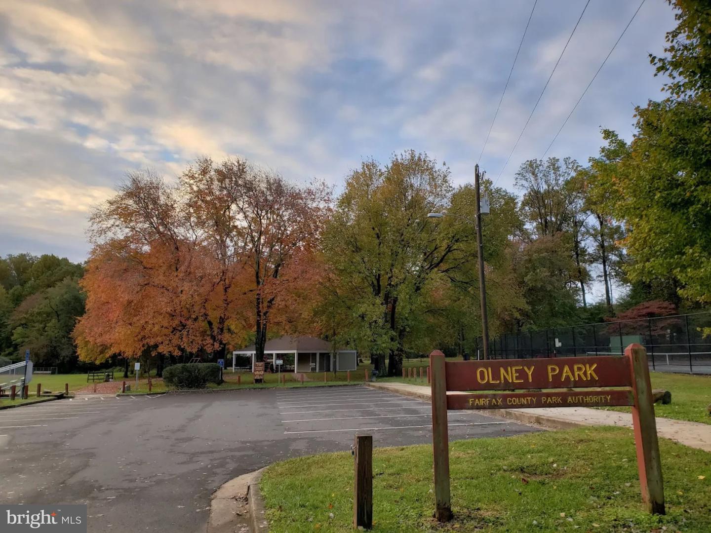 1812 OLNEY RD, FALLS CHURCH, Virginia 22043, 4 Bedrooms Bedrooms, ,2 BathroomsBathrooms,Residential,For sale,1812 OLNEY RD,VAFX2246568 MLS # VAFX2246568