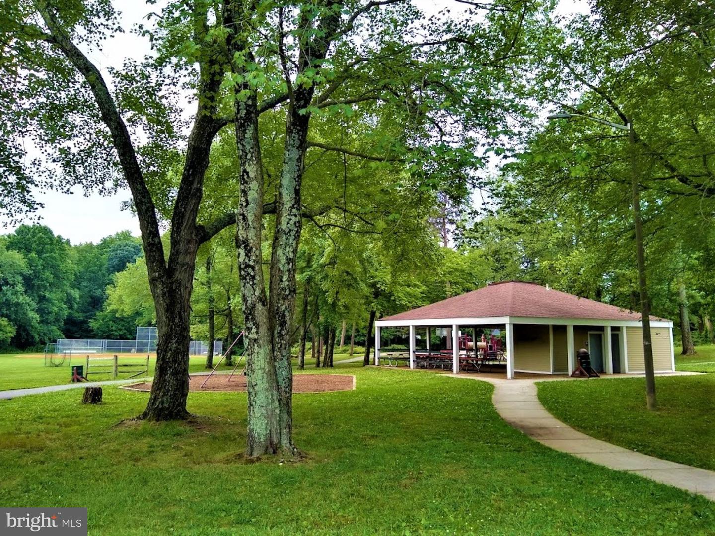 1812 OLNEY RD, FALLS CHURCH, Virginia 22043, 4 Bedrooms Bedrooms, ,2 BathroomsBathrooms,Residential,For sale,1812 OLNEY RD,VAFX2246568 MLS # VAFX2246568