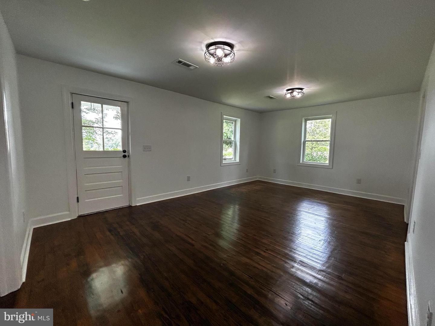 8060 JAMES MONROE HWY, CULPEPER, Virginia 22701, 2 Bedrooms Bedrooms, ,1 BathroomBathrooms,Residential,For sale,8060 JAMES MONROE HWY,VACU2010764 MLS # VACU2010764