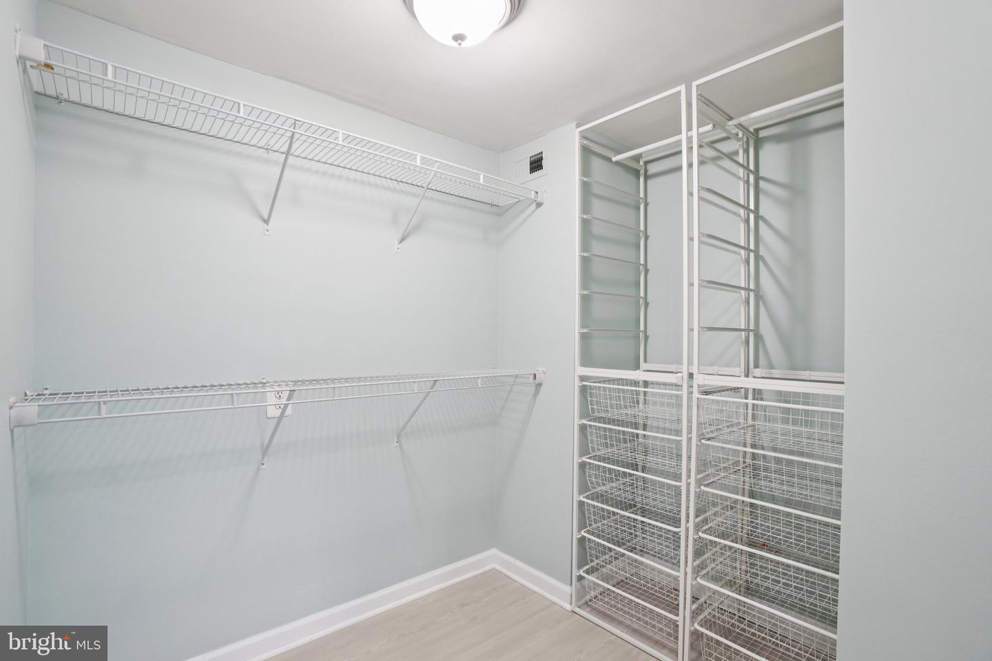 1515 S ARLINGTON RIDGE RD #603, ARLINGTON, Virginia 22202, 2 Bedrooms Bedrooms, ,2 BathroomsBathrooms,Residential,For sale,1515 S ARLINGTON RIDGE RD #603,VAAR2059070 MLS # VAAR2059070