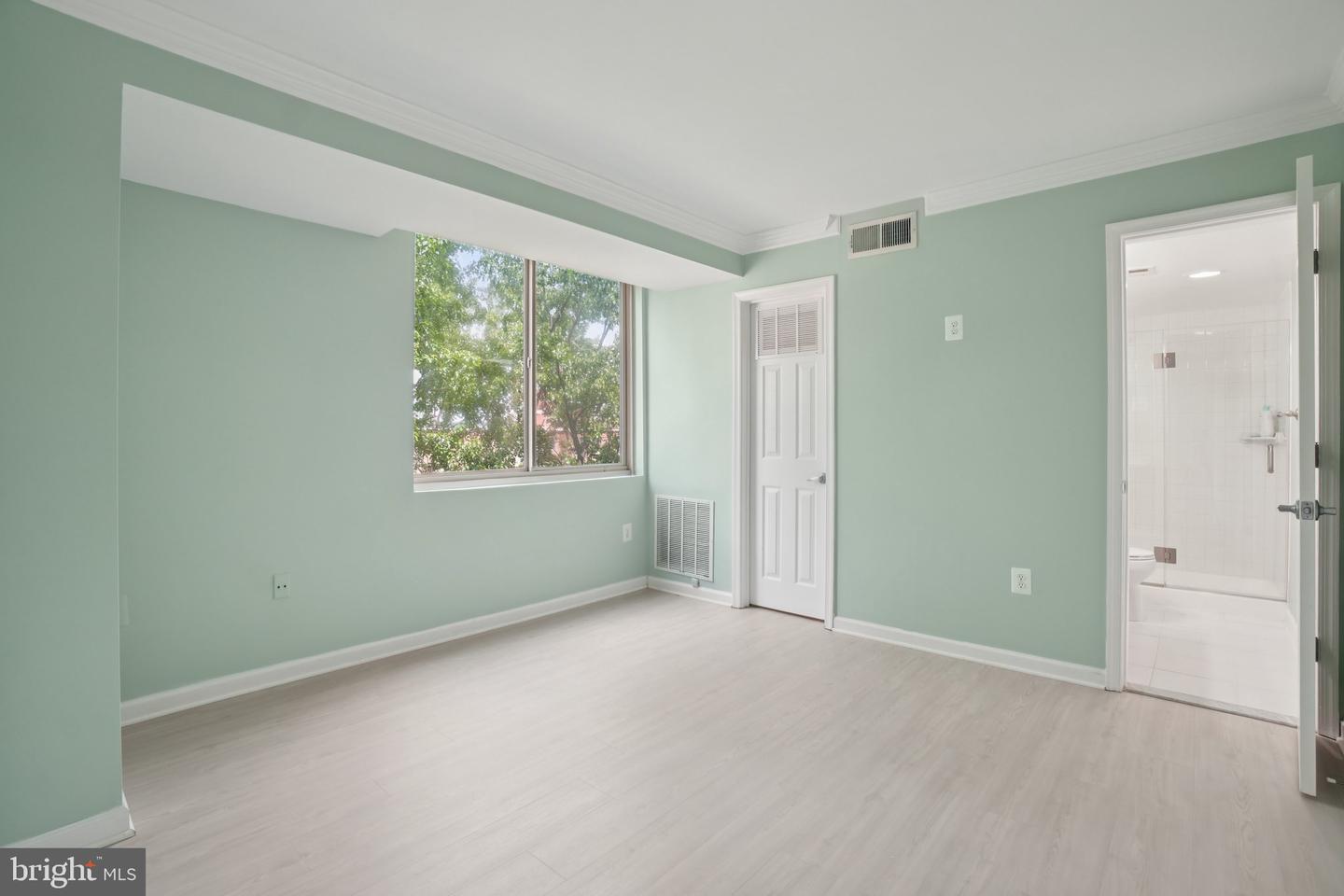 1515 S ARLINGTON RIDGE RD #603, ARLINGTON, Virginia 22202, 2 Bedrooms Bedrooms, ,2 BathroomsBathrooms,Residential,For sale,1515 S ARLINGTON RIDGE RD #603,VAAR2059070 MLS # VAAR2059070