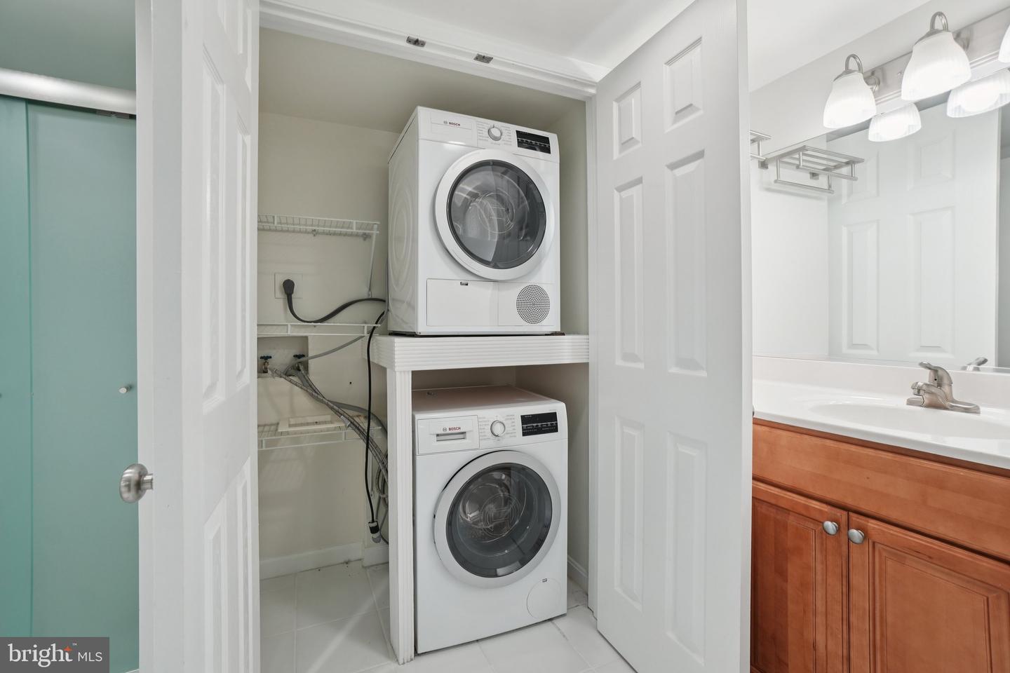 1515 S ARLINGTON RIDGE RD #603, ARLINGTON, Virginia 22202, 2 Bedrooms Bedrooms, ,2 BathroomsBathrooms,Residential,For sale,1515 S ARLINGTON RIDGE RD #603,VAAR2059070 MLS # VAAR2059070