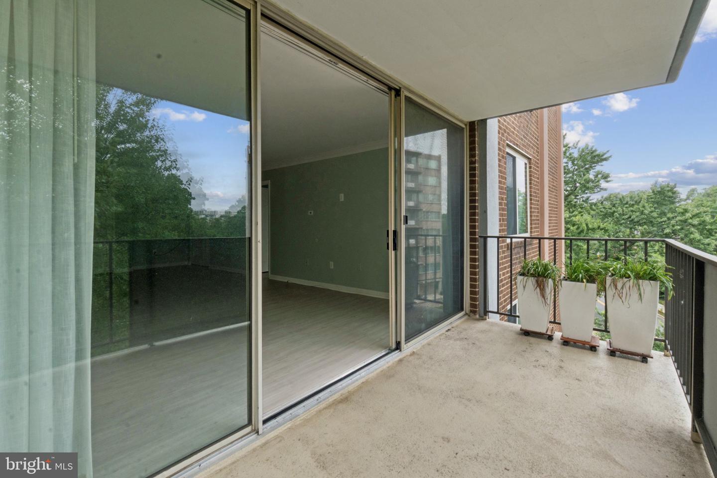 1515 S ARLINGTON RIDGE RD #603, ARLINGTON, Virginia 22202, 2 Bedrooms Bedrooms, ,2 BathroomsBathrooms,Residential,For sale,1515 S ARLINGTON RIDGE RD #603,VAAR2059070 MLS # VAAR2059070