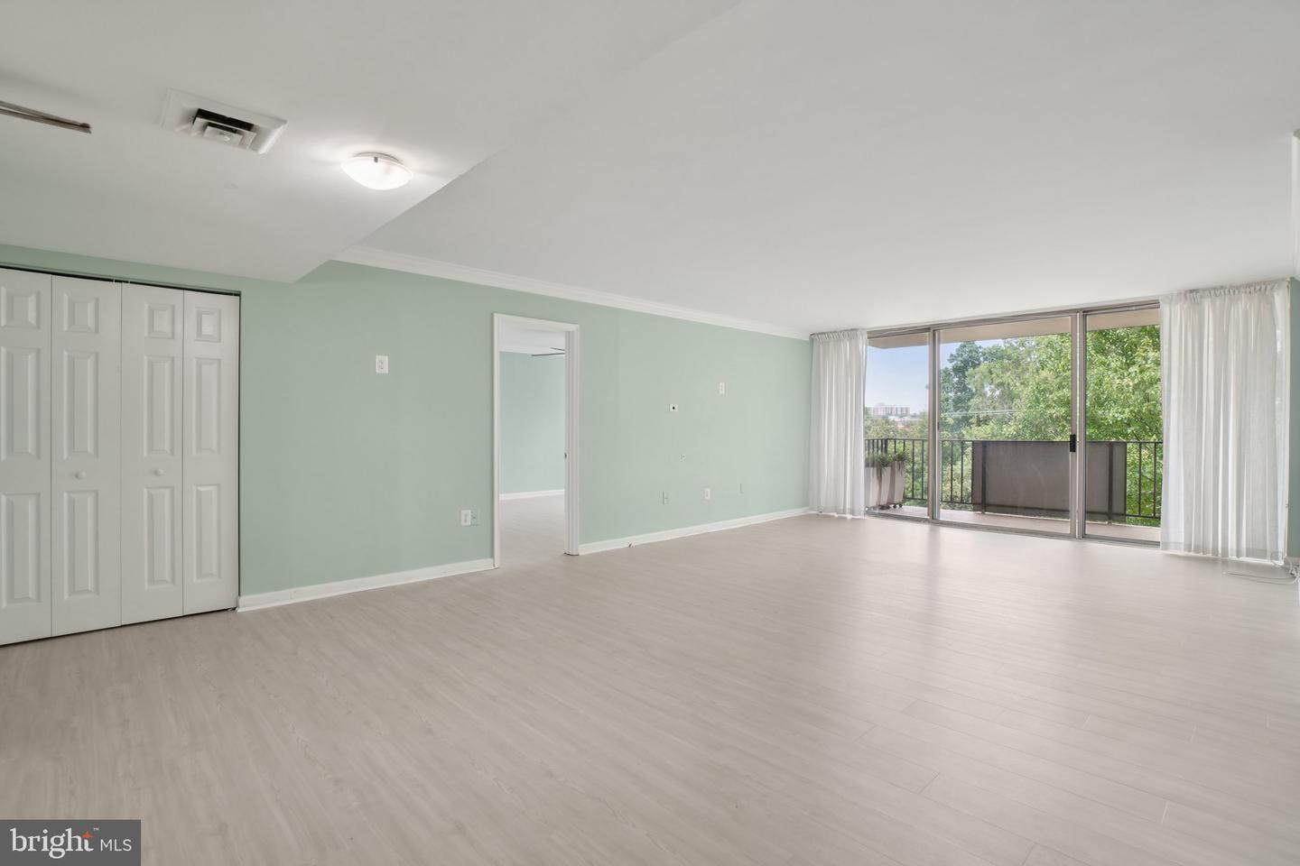 1515 S ARLINGTON RIDGE RD #603, ARLINGTON, Virginia 22202, 2 Bedrooms Bedrooms, ,2 BathroomsBathrooms,Residential,For sale,1515 S ARLINGTON RIDGE RD #603,VAAR2059070 MLS # VAAR2059070