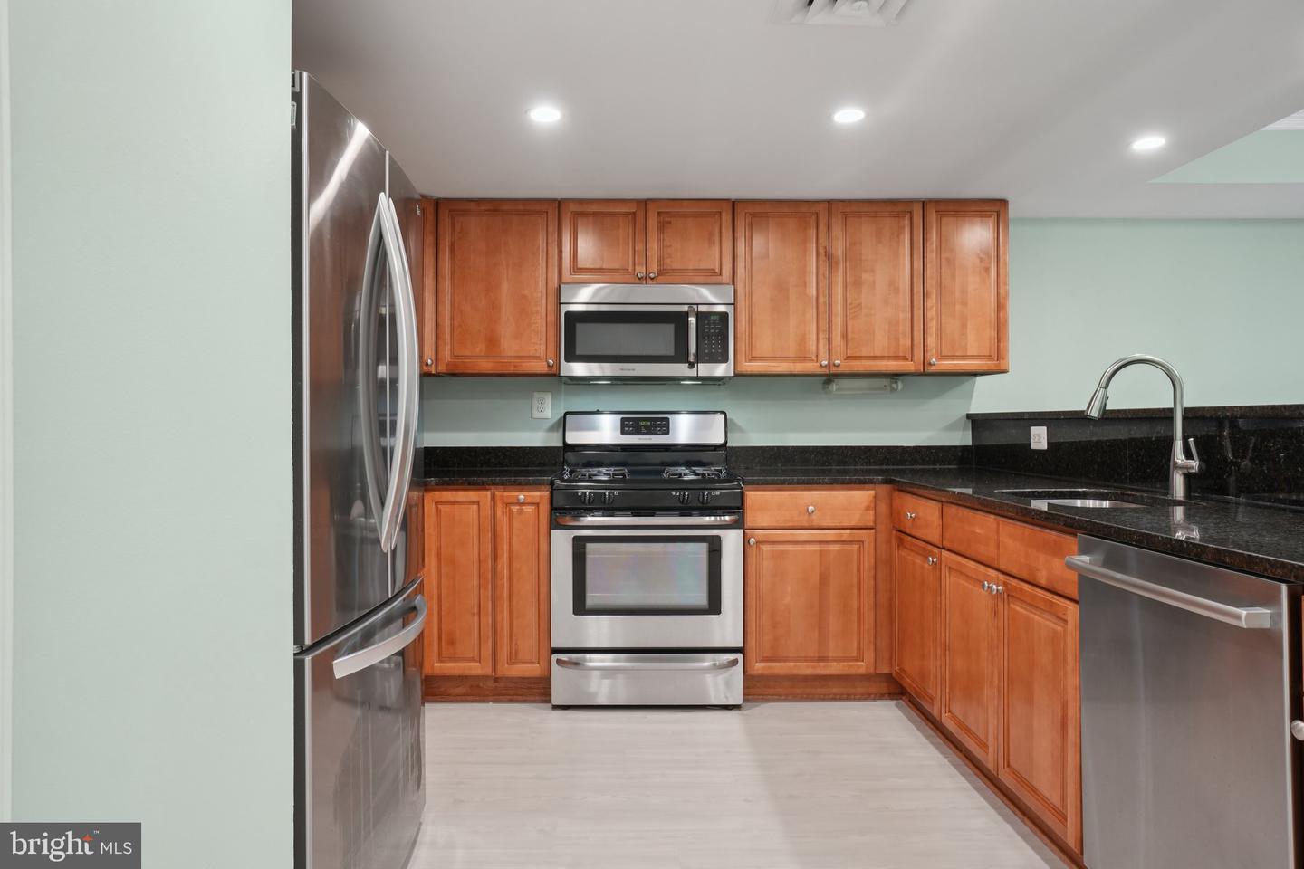 1515 S ARLINGTON RIDGE RD #603, ARLINGTON, Virginia 22202, 2 Bedrooms Bedrooms, ,2 BathroomsBathrooms,Residential,For sale,1515 S ARLINGTON RIDGE RD #603,VAAR2059070 MLS # VAAR2059070