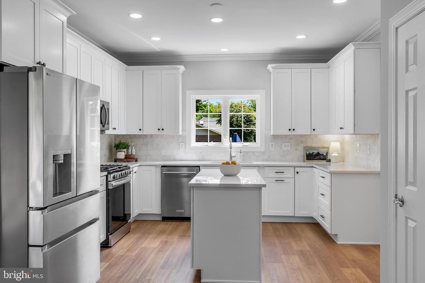 9956 CORSICA ST, VIENNA, Virginia 22181, 4 Bedrooms Bedrooms, ,3 BathroomsBathrooms,Residential,For sale,9956 CORSICA ST,VAFX2247178 MLS # VAFX2247178