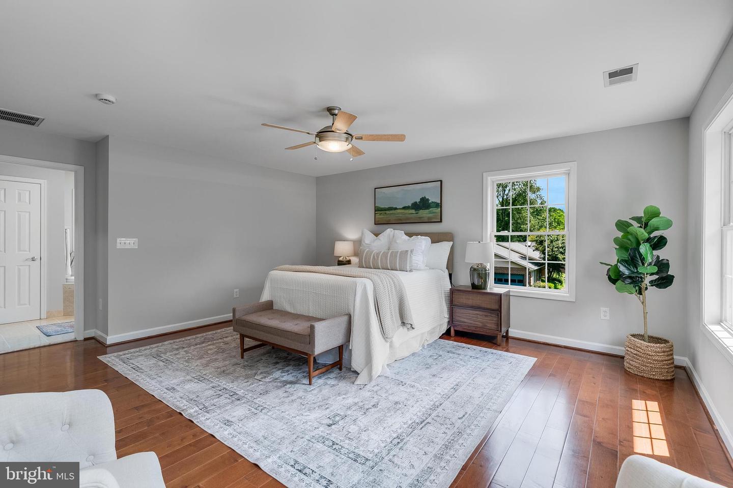9956 CORSICA ST, VIENNA, Virginia 22181, 4 Bedrooms Bedrooms, ,3 BathroomsBathrooms,Residential,For sale,9956 CORSICA ST,VAFX2247178 MLS # VAFX2247178