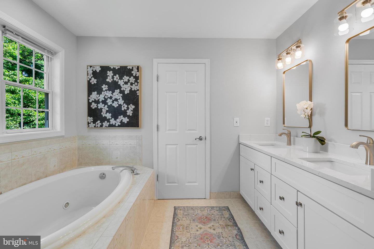 9956 CORSICA ST, VIENNA, Virginia 22181, 4 Bedrooms Bedrooms, ,3 BathroomsBathrooms,Residential,For sale,9956 CORSICA ST,VAFX2247178 MLS # VAFX2247178