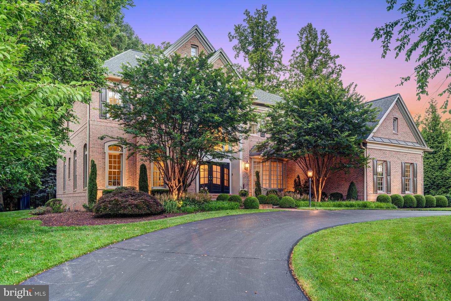 10910 SHALLOW CREEK DR, GREAT FALLS, Virginia 22066, 5 Bedrooms Bedrooms, ,5 BathroomsBathrooms,Residential,For sale,10910 SHALLOW CREEK DR,VAFX2247266 MLS # VAFX2247266