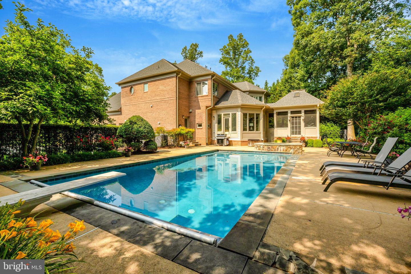 10910 SHALLOW CREEK DR, GREAT FALLS, Virginia 22066, 5 Bedrooms Bedrooms, ,5 BathroomsBathrooms,Residential,For sale,10910 SHALLOW CREEK DR,VAFX2247266 MLS # VAFX2247266