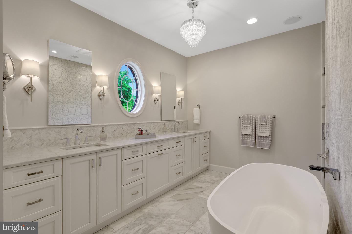10910 SHALLOW CREEK DR, GREAT FALLS, Virginia 22066, 5 Bedrooms Bedrooms, ,5 BathroomsBathrooms,Residential,For sale,10910 SHALLOW CREEK DR,VAFX2247266 MLS # VAFX2247266