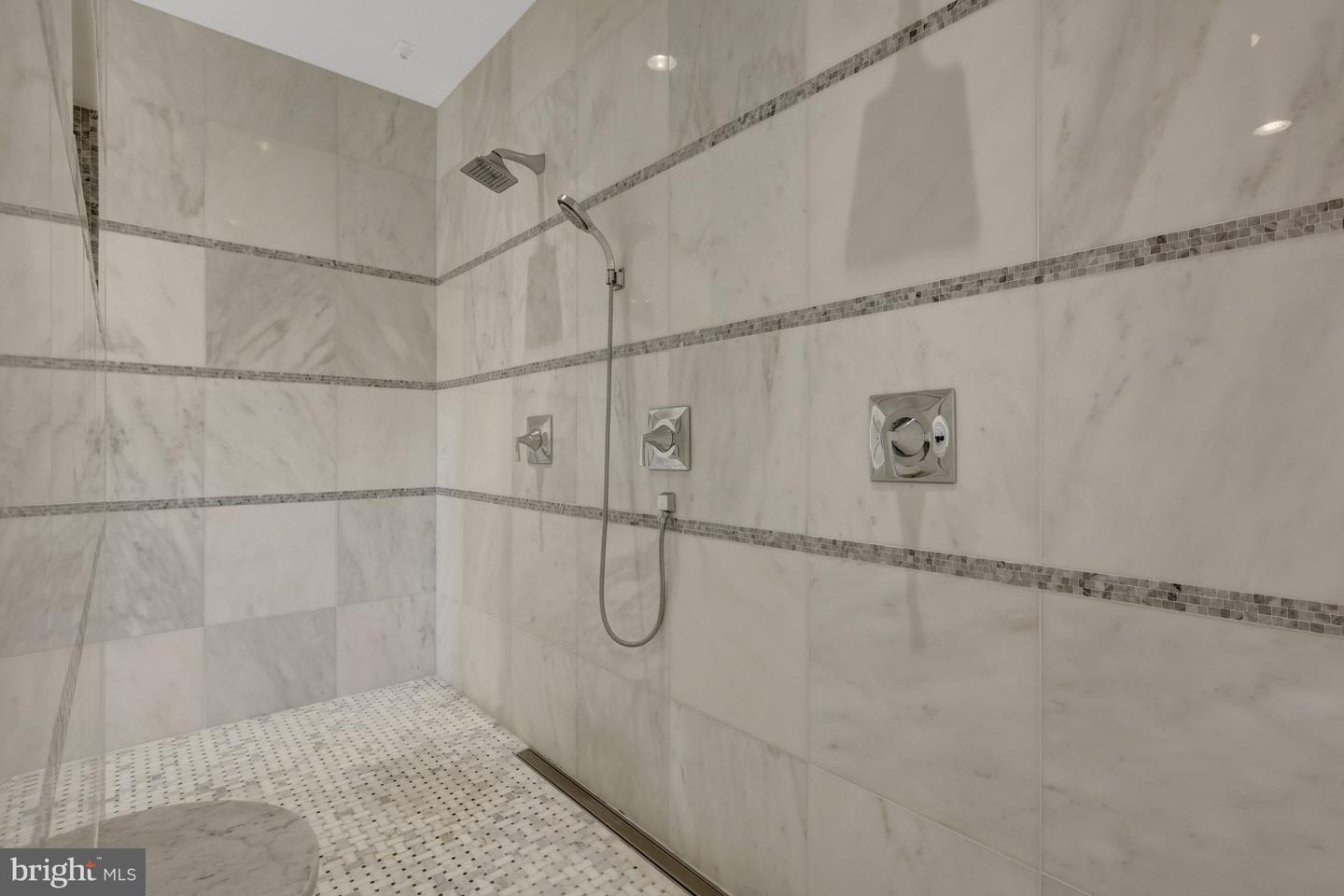 10910 SHALLOW CREEK DR, GREAT FALLS, Virginia 22066, 5 Bedrooms Bedrooms, ,5 BathroomsBathrooms,Residential,For sale,10910 SHALLOW CREEK DR,VAFX2247266 MLS # VAFX2247266