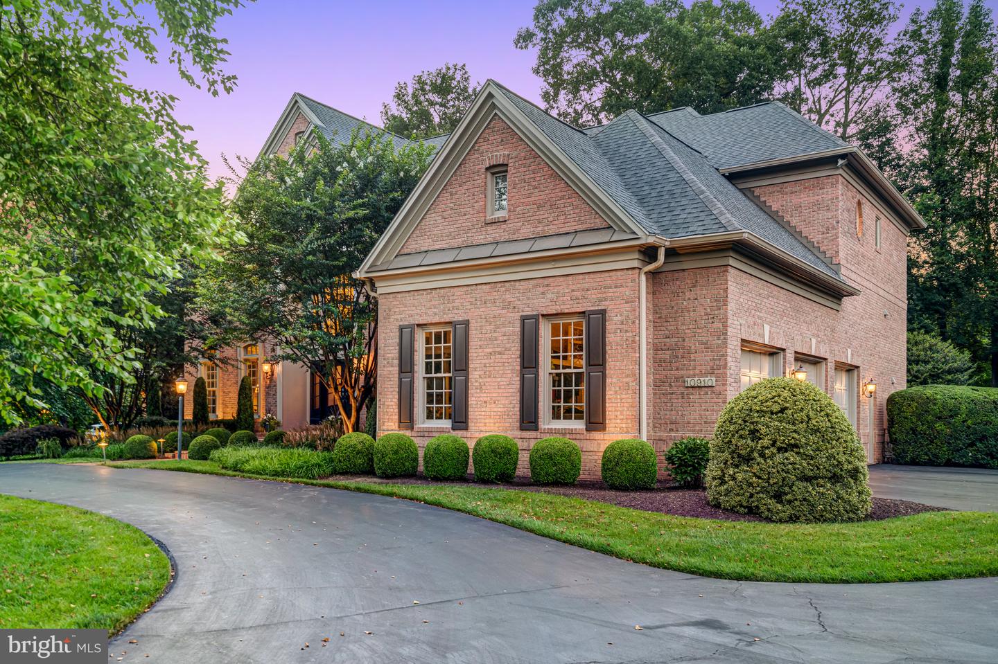 10910 SHALLOW CREEK DR, GREAT FALLS, Virginia 22066, 5 Bedrooms Bedrooms, ,5 BathroomsBathrooms,Residential,For sale,10910 SHALLOW CREEK DR,VAFX2247266 MLS # VAFX2247266