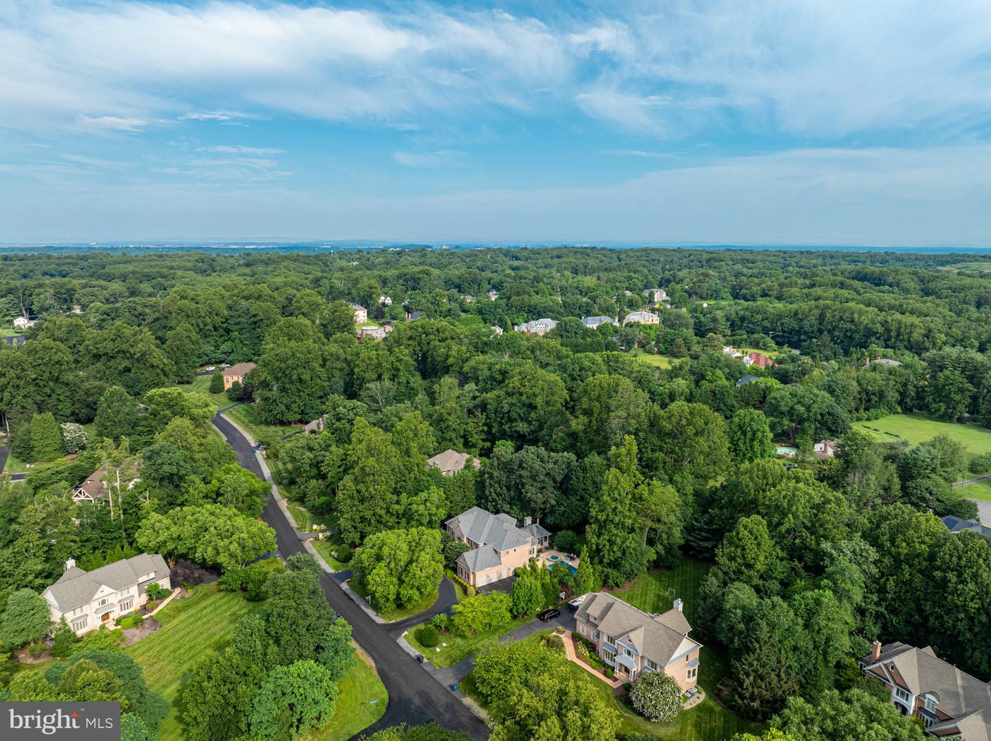 10910 SHALLOW CREEK DR, GREAT FALLS, Virginia 22066, 5 Bedrooms Bedrooms, ,5 BathroomsBathrooms,Residential,For sale,10910 SHALLOW CREEK DR,VAFX2247266 MLS # VAFX2247266