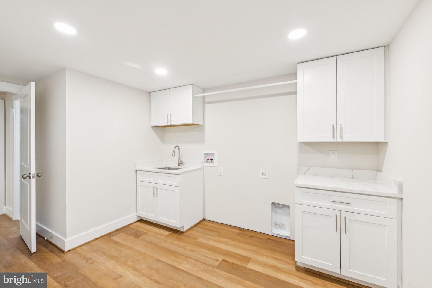 2437 ROCKBRIDGE ST, VIENNA, Virginia 22180, 4 Bedrooms Bedrooms, ,3 BathroomsBathrooms,Residential,For sale,2437 ROCKBRIDGE ST,VAFX2247456 MLS # VAFX2247456