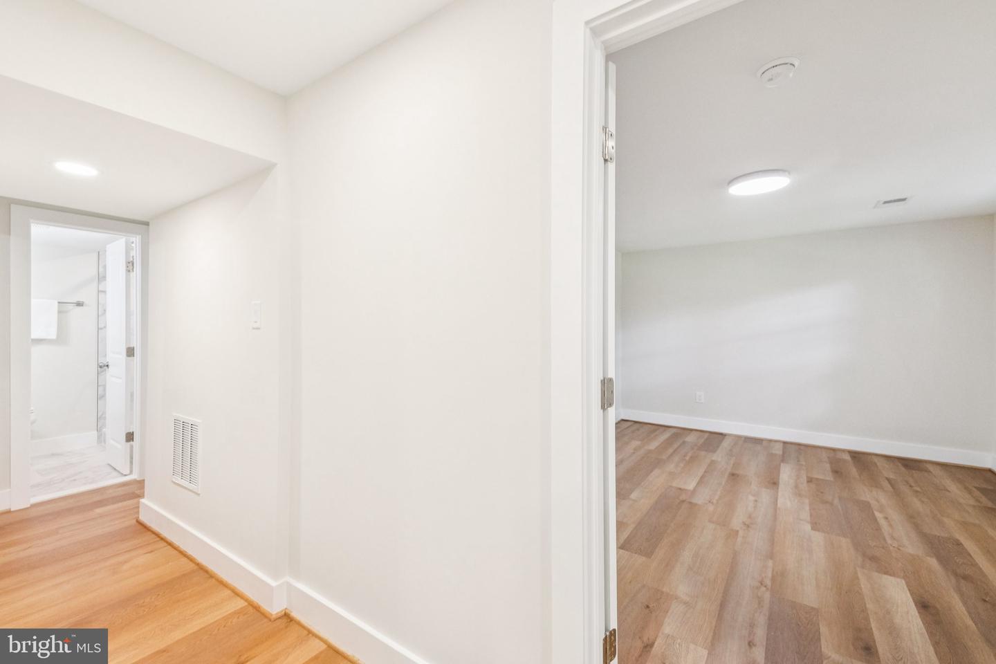 2437 ROCKBRIDGE ST, VIENNA, Virginia 22180, 4 Bedrooms Bedrooms, ,3 BathroomsBathrooms,Residential,For sale,2437 ROCKBRIDGE ST,VAFX2247456 MLS # VAFX2247456