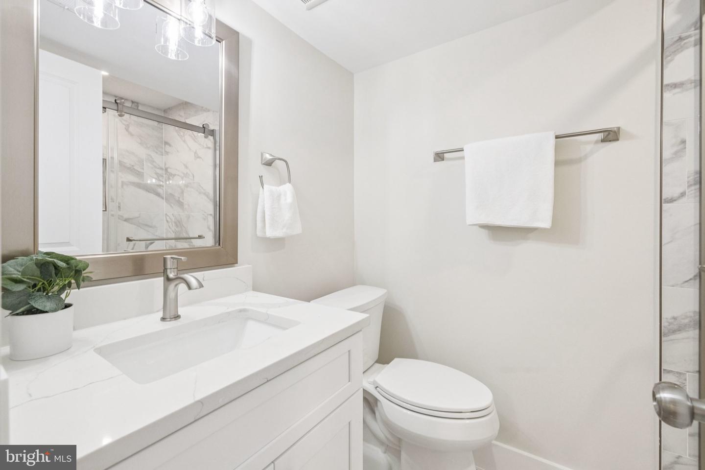 2437 ROCKBRIDGE ST, VIENNA, Virginia 22180, 4 Bedrooms Bedrooms, ,3 BathroomsBathrooms,Residential,For sale,2437 ROCKBRIDGE ST,VAFX2247456 MLS # VAFX2247456