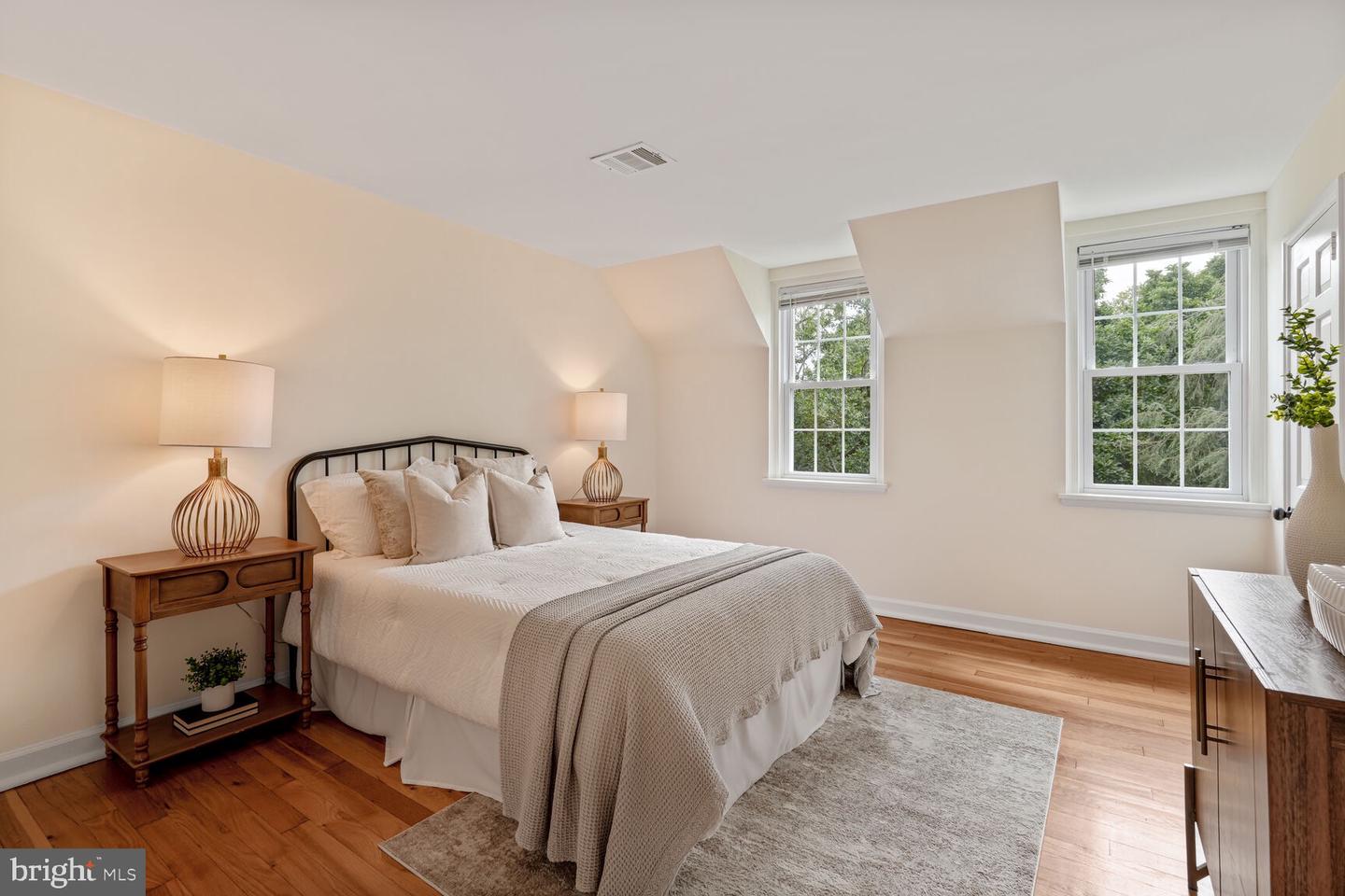 3465 S WAKEFIELD ST S, ARLINGTON, Virginia 22206, 2 Bedrooms Bedrooms, ,2 BathroomsBathrooms,Residential,For sale,3465 S WAKEFIELD ST S,VAAR2059254 MLS # VAAR2059254