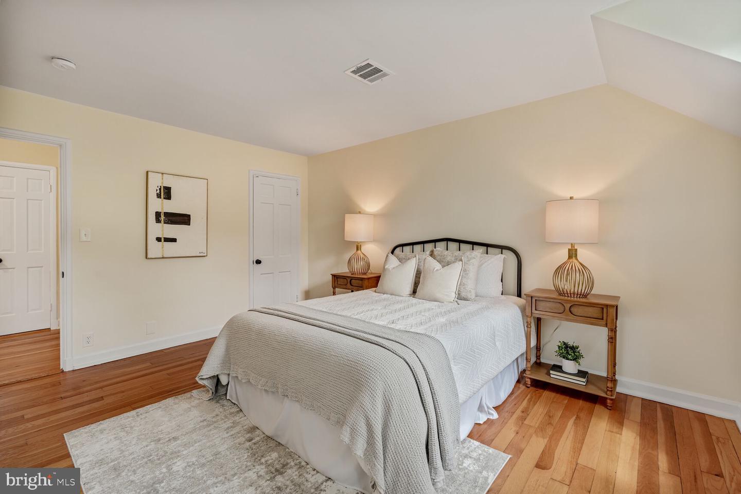 3465 S WAKEFIELD ST S, ARLINGTON, Virginia 22206, 2 Bedrooms Bedrooms, ,2 BathroomsBathrooms,Residential,For sale,3465 S WAKEFIELD ST S,VAAR2059254 MLS # VAAR2059254