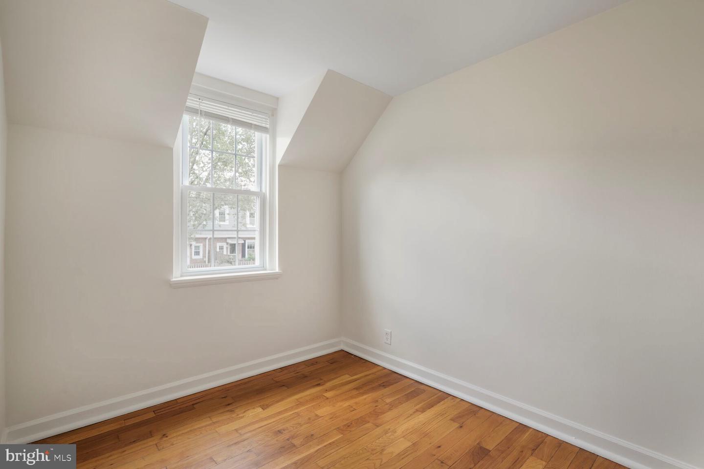 3465 S WAKEFIELD ST S, ARLINGTON, Virginia 22206, 2 Bedrooms Bedrooms, ,2 BathroomsBathrooms,Residential,For sale,3465 S WAKEFIELD ST S,VAAR2059254 MLS # VAAR2059254