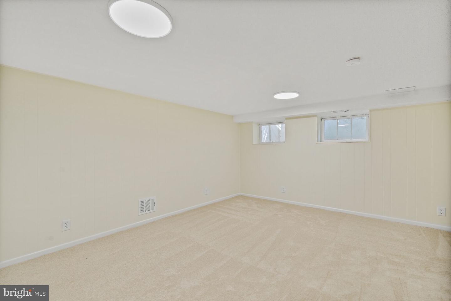 3465 S WAKEFIELD ST S, ARLINGTON, Virginia 22206, 2 Bedrooms Bedrooms, ,2 BathroomsBathrooms,Residential,For sale,3465 S WAKEFIELD ST S,VAAR2059254 MLS # VAAR2059254