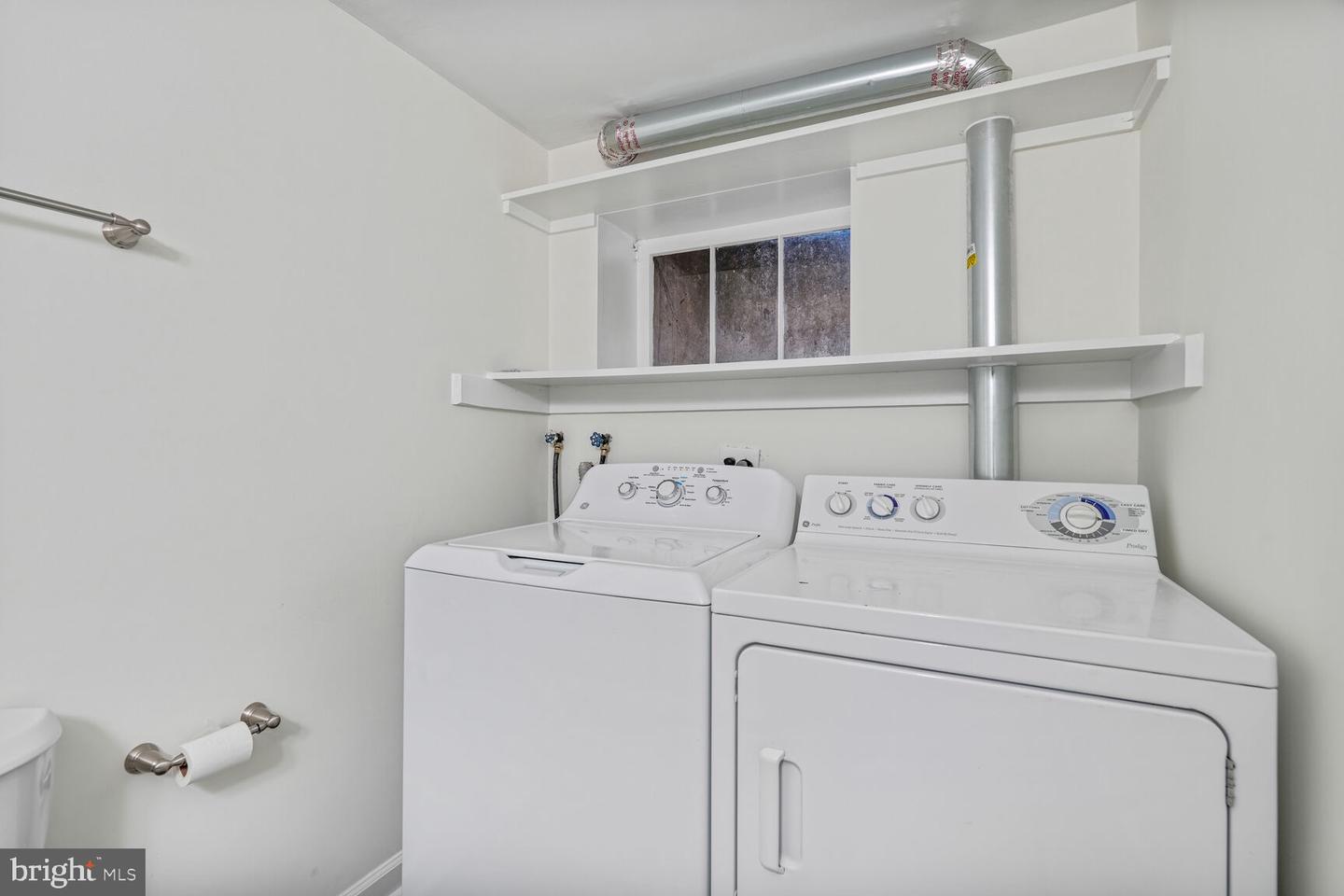 3465 S WAKEFIELD ST S, ARLINGTON, Virginia 22206, 2 Bedrooms Bedrooms, ,2 BathroomsBathrooms,Residential,For sale,3465 S WAKEFIELD ST S,VAAR2059254 MLS # VAAR2059254