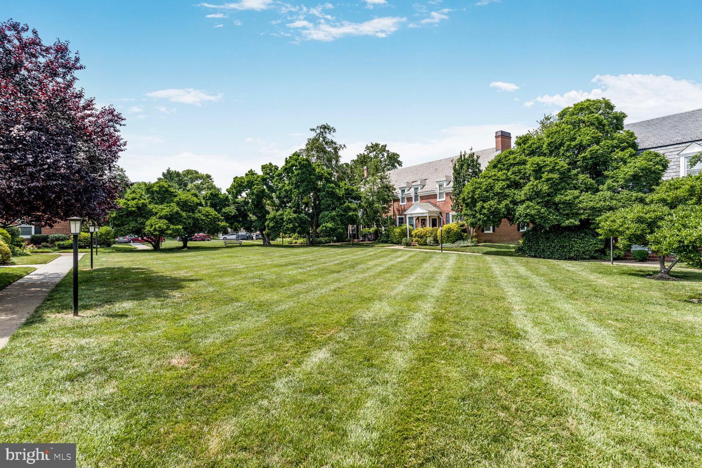 3465 S WAKEFIELD ST S, ARLINGTON, Virginia 22206, 2 Bedrooms Bedrooms, ,2 BathroomsBathrooms,Residential,For sale,3465 S WAKEFIELD ST S,VAAR2059254 MLS # VAAR2059254