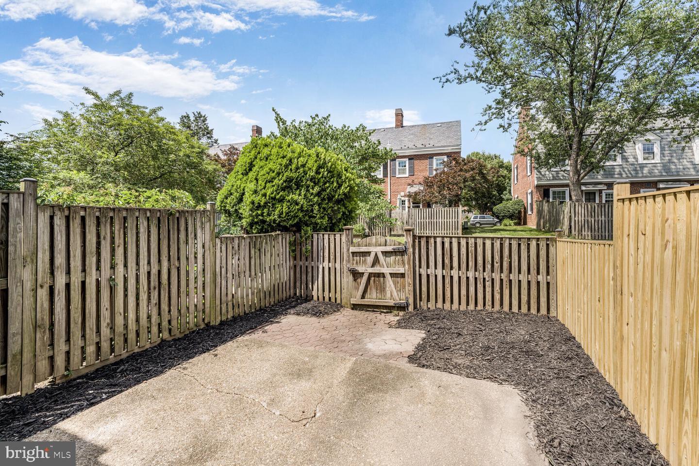 3465 S WAKEFIELD ST S, ARLINGTON, Virginia 22206, 2 Bedrooms Bedrooms, ,2 BathroomsBathrooms,Residential,For sale,3465 S WAKEFIELD ST S,VAAR2059254 MLS # VAAR2059254