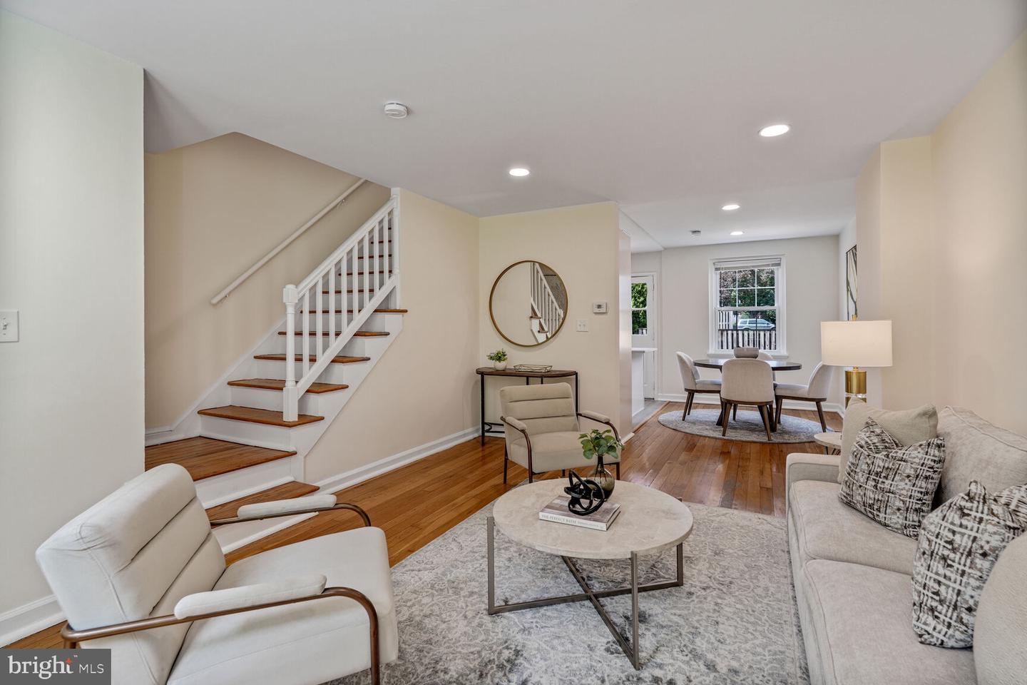 3465 S WAKEFIELD ST S, ARLINGTON, Virginia 22206, 2 Bedrooms Bedrooms, ,2 BathroomsBathrooms,Residential,For sale,3465 S WAKEFIELD ST S,VAAR2059254 MLS # VAAR2059254