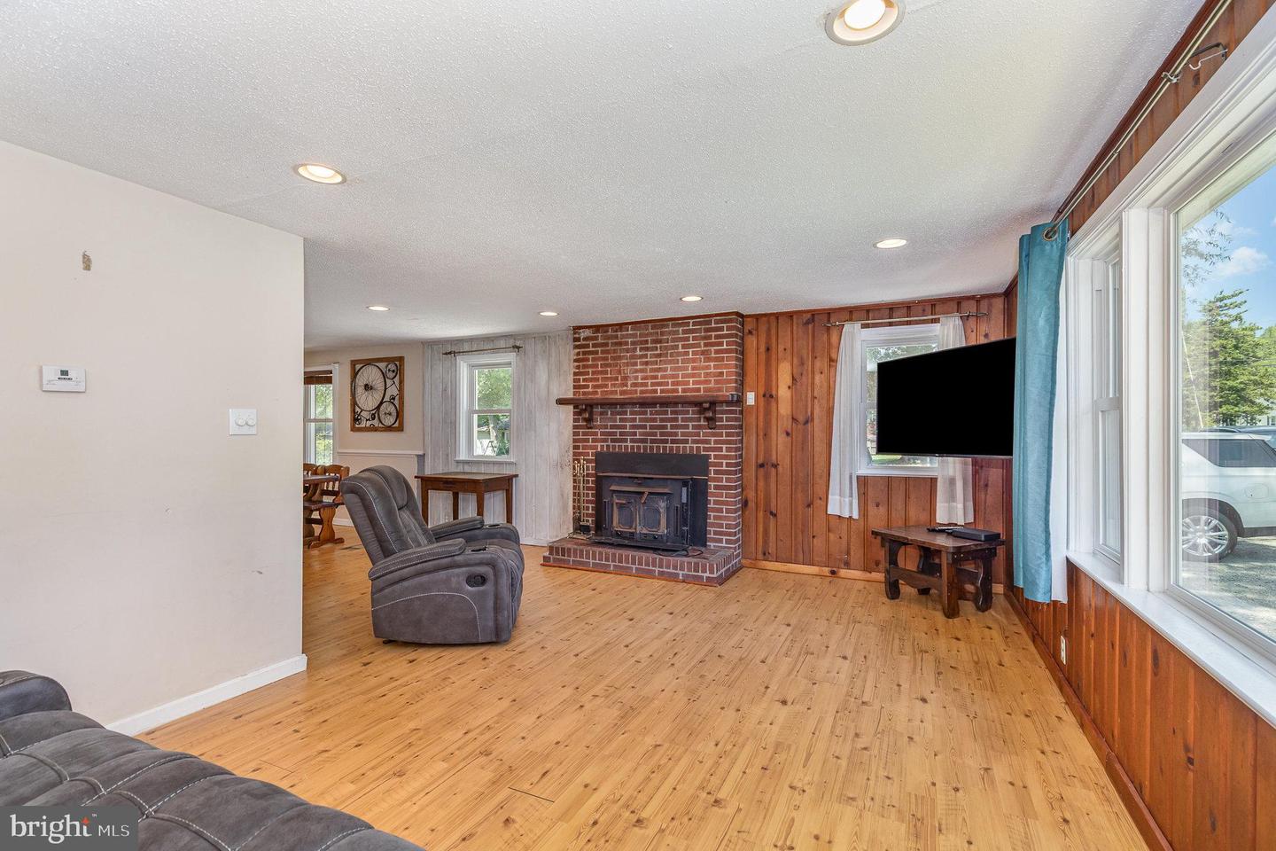 63 KELLEY RD, FREDERICKSBURG, Virginia 22405, 3 Bedrooms Bedrooms, ,1 BathroomBathrooms,Residential,For sale,63 KELLEY RD,VAST2039926 MLS # VAST2039926