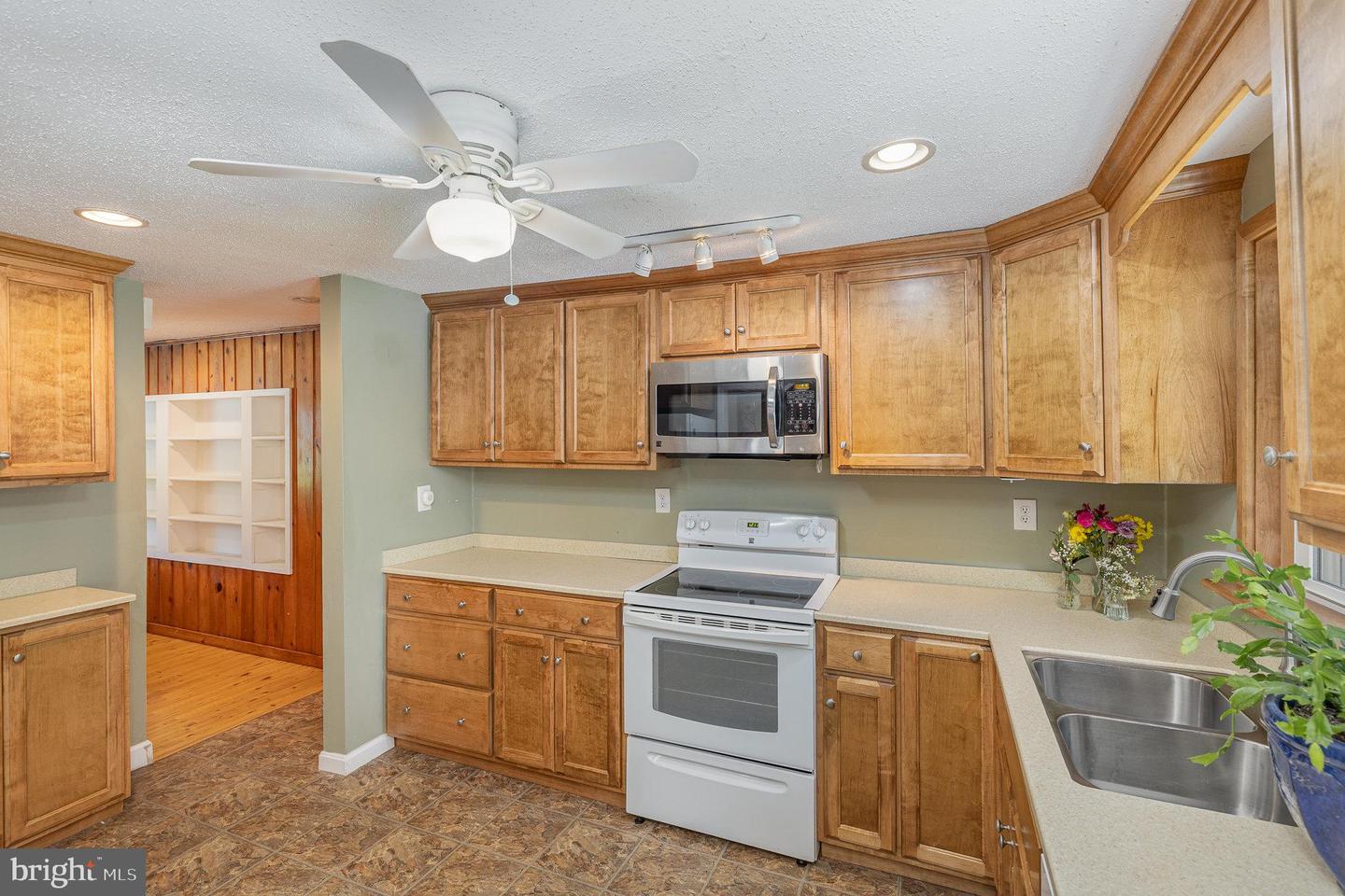 63 KELLEY RD, FREDERICKSBURG, Virginia 22405, 3 Bedrooms Bedrooms, ,1 BathroomBathrooms,Residential,For sale,63 KELLEY RD,VAST2039926 MLS # VAST2039926