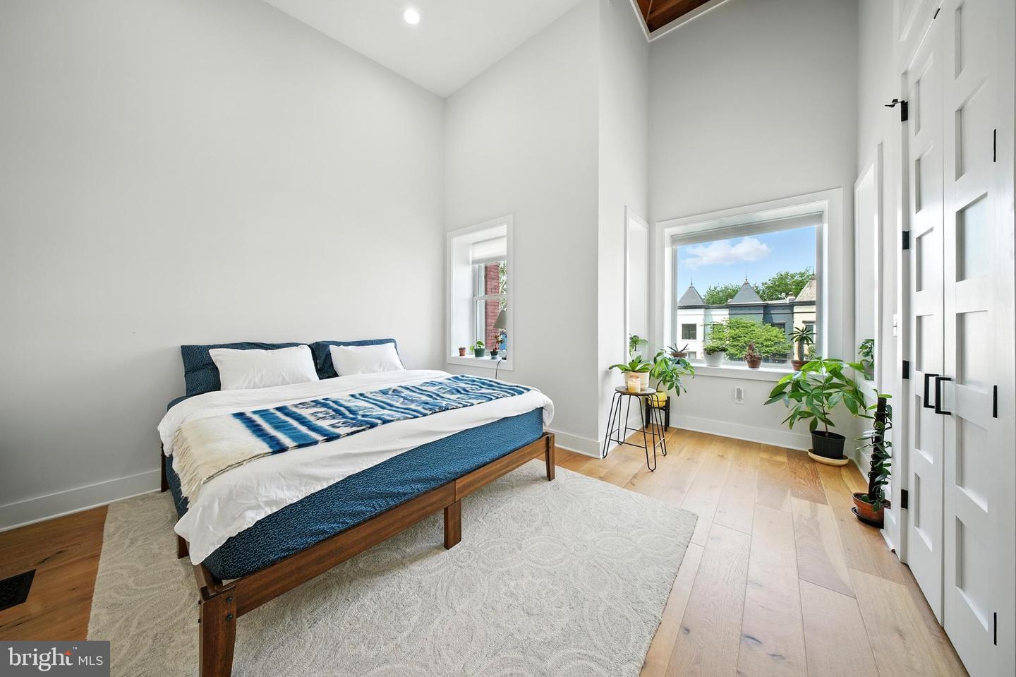 1831 NORTH CAPITOL ST NE, WASHINGTON, District Of Columbia 20002, 4 Bedrooms Bedrooms, ,4 BathroomsBathrooms,Residential,For sale,1831 NORTH CAPITOL ST NE,DCDC2206246 MLS # DCDC2206246