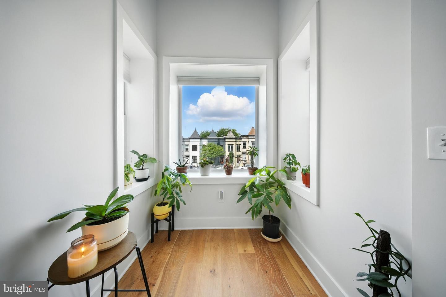1831 NORTH CAPITOL ST NE, WASHINGTON, District Of Columbia 20002, 4 Bedrooms Bedrooms, ,4 BathroomsBathrooms,Residential,For sale,1831 NORTH CAPITOL ST NE,DCDC2206246 MLS # DCDC2206246