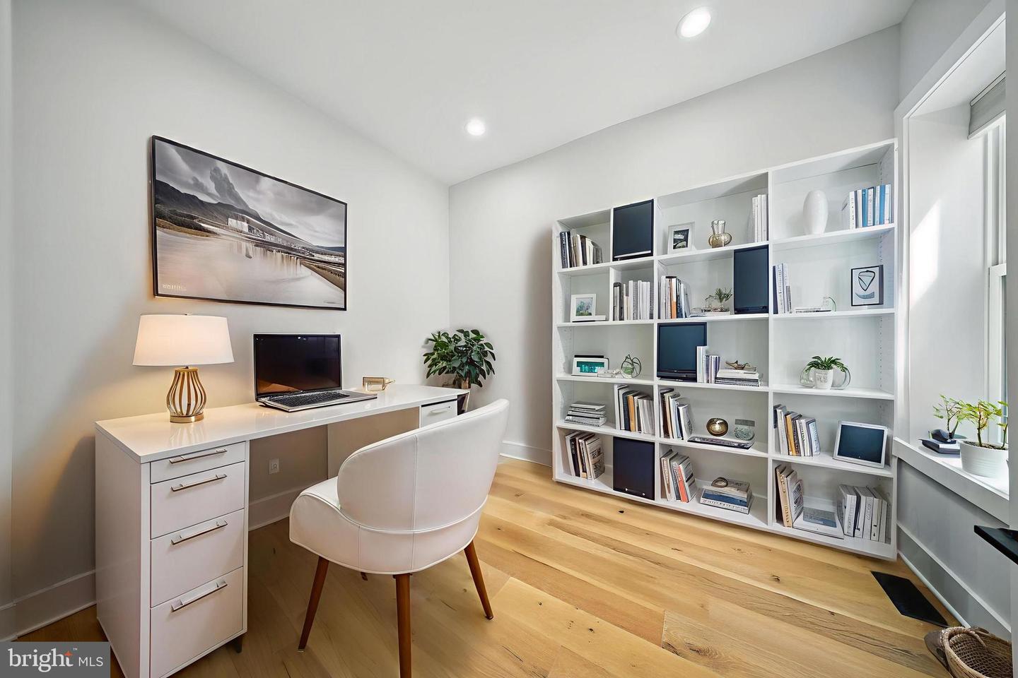 1831 NORTH CAPITOL ST NE, WASHINGTON, District Of Columbia 20002, 4 Bedrooms Bedrooms, ,4 BathroomsBathrooms,Residential,For sale,1831 NORTH CAPITOL ST NE,DCDC2206246 MLS # DCDC2206246