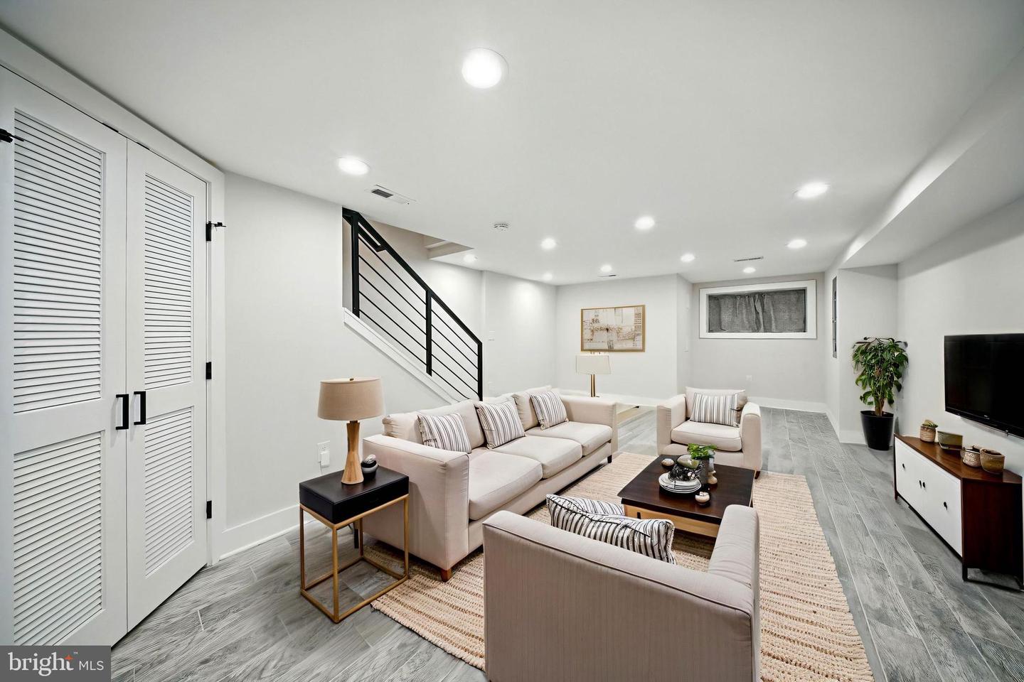 1831 NORTH CAPITOL ST NE, WASHINGTON, District Of Columbia 20002, 4 Bedrooms Bedrooms, ,4 BathroomsBathrooms,Residential,For sale,1831 NORTH CAPITOL ST NE,DCDC2206246 MLS # DCDC2206246