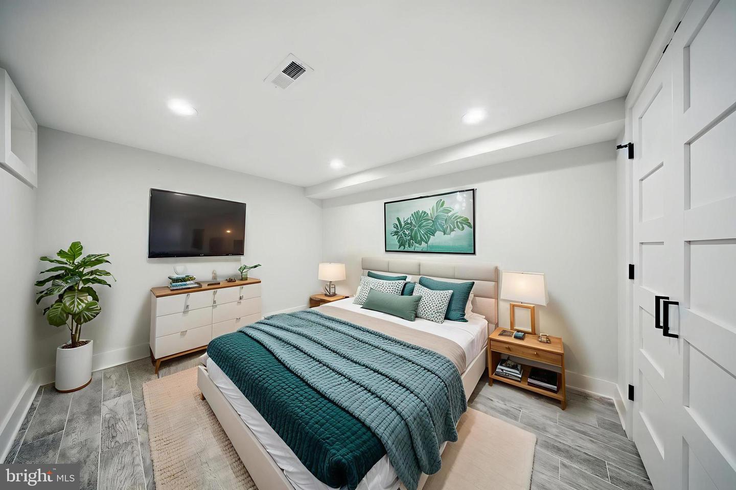 1831 NORTH CAPITOL ST NE, WASHINGTON, District Of Columbia 20002, 4 Bedrooms Bedrooms, ,4 BathroomsBathrooms,Residential,For sale,1831 NORTH CAPITOL ST NE,DCDC2206246 MLS # DCDC2206246