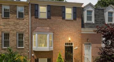 3812 BRIGHTON CT, ALEXANDRIA, Virginia 22305, 4 Bedrooms Bedrooms, ,2 BathroomsBathrooms,Residential,For sale,3812 BRIGHTON CT,VAAX2046632 MLS # VAAX2046632