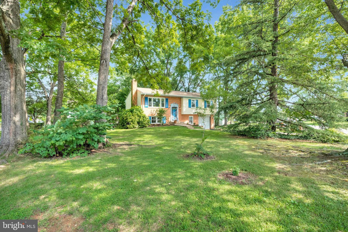 201 MORVEN PARK RD NW, LEESBURG, Virginia 20176, 3 Bedrooms Bedrooms, ,3 BathroomsBathrooms,Residential,For sale,201 MORVEN PARK RD NW,VALO2100016 MLS # VALO2100016