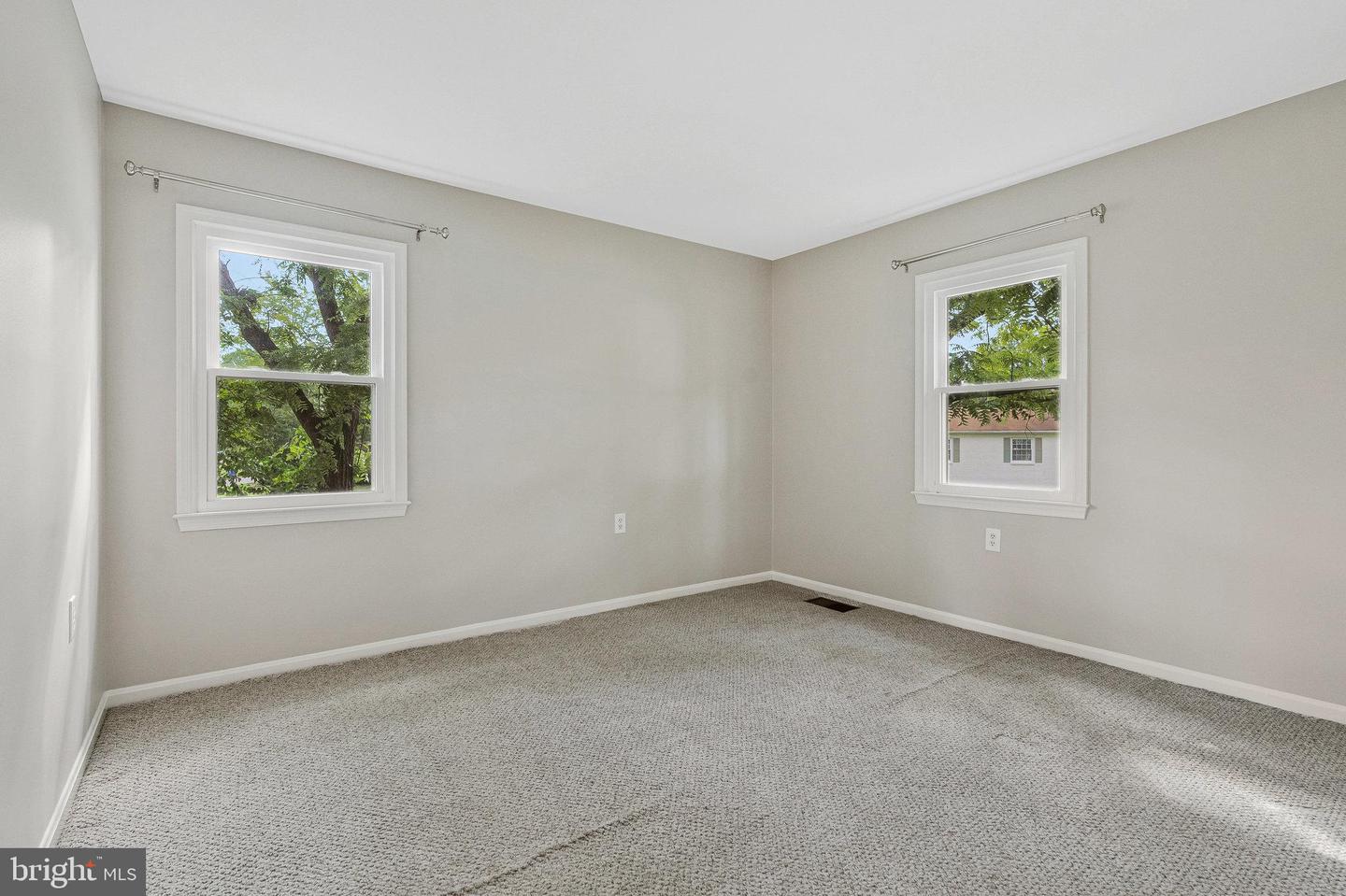 201 MORVEN PARK RD NW, LEESBURG, Virginia 20176, 3 Bedrooms Bedrooms, ,3 BathroomsBathrooms,Residential,For sale,201 MORVEN PARK RD NW,VALO2100016 MLS # VALO2100016