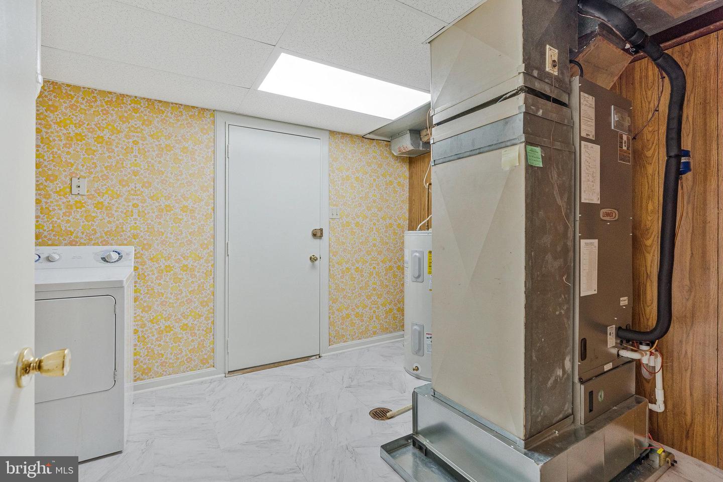 201 MORVEN PARK RD NW, LEESBURG, Virginia 20176, 3 Bedrooms Bedrooms, ,3 BathroomsBathrooms,Residential,For sale,201 MORVEN PARK RD NW,VALO2100016 MLS # VALO2100016