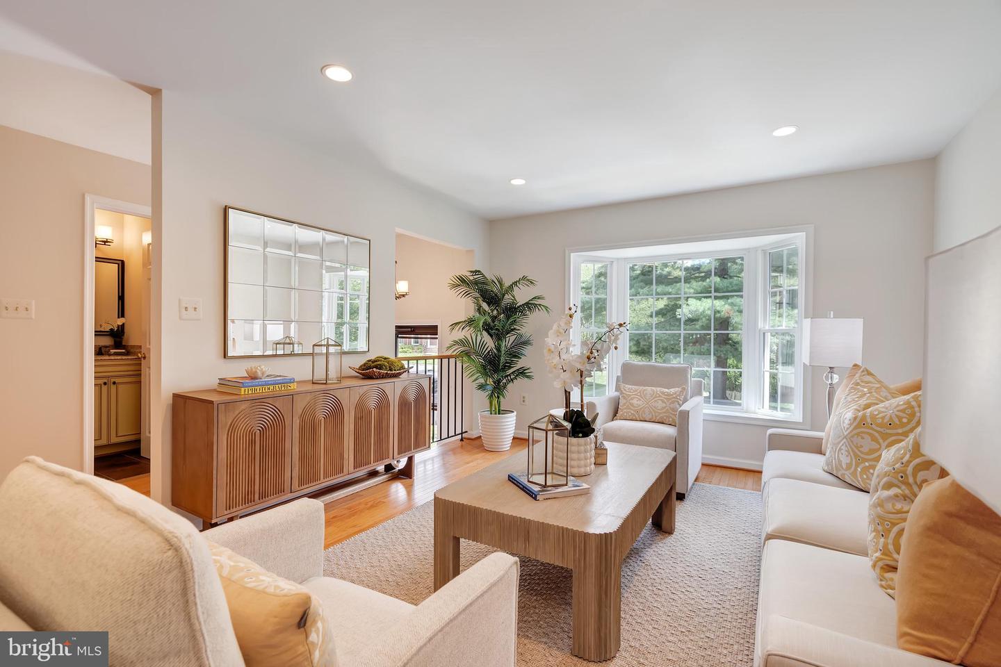 7829 BUTTERFIELD LN, ANNANDALE, Virginia 22003, 4 Bedrooms Bedrooms, ,3 BathroomsBathrooms,Residential,For sale,7829 BUTTERFIELD LN,VAFX2249218 MLS # VAFX2249218