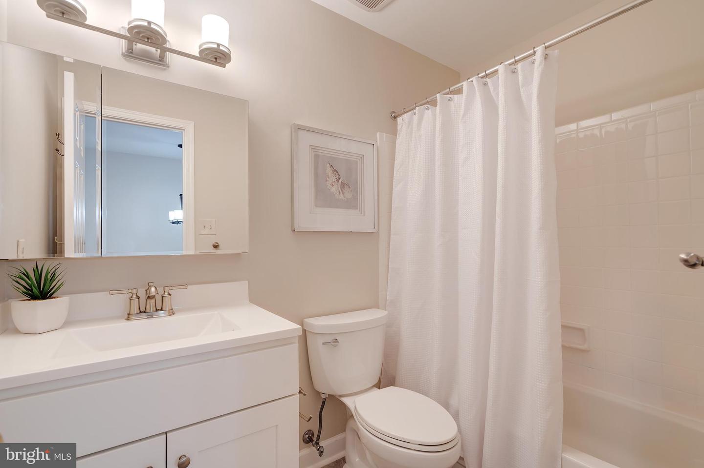7829 BUTTERFIELD LN, ANNANDALE, Virginia 22003, 4 Bedrooms Bedrooms, ,3 BathroomsBathrooms,Residential,For sale,7829 BUTTERFIELD LN,VAFX2249218 MLS # VAFX2249218