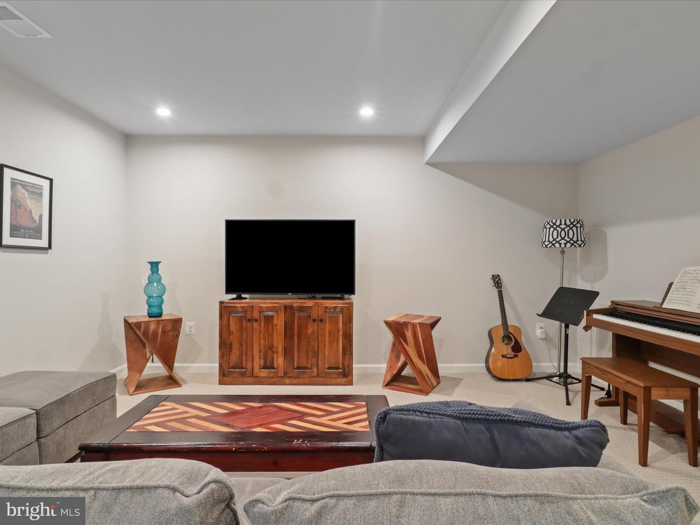3529 SHANDOR RD, WOODBRIDGE, Virginia 22193, 5 Bedrooms Bedrooms, ,4 BathroomsBathrooms,Residential,For sale,3529 SHANDOR RD,VAPW2097618 MLS # VAPW2097618