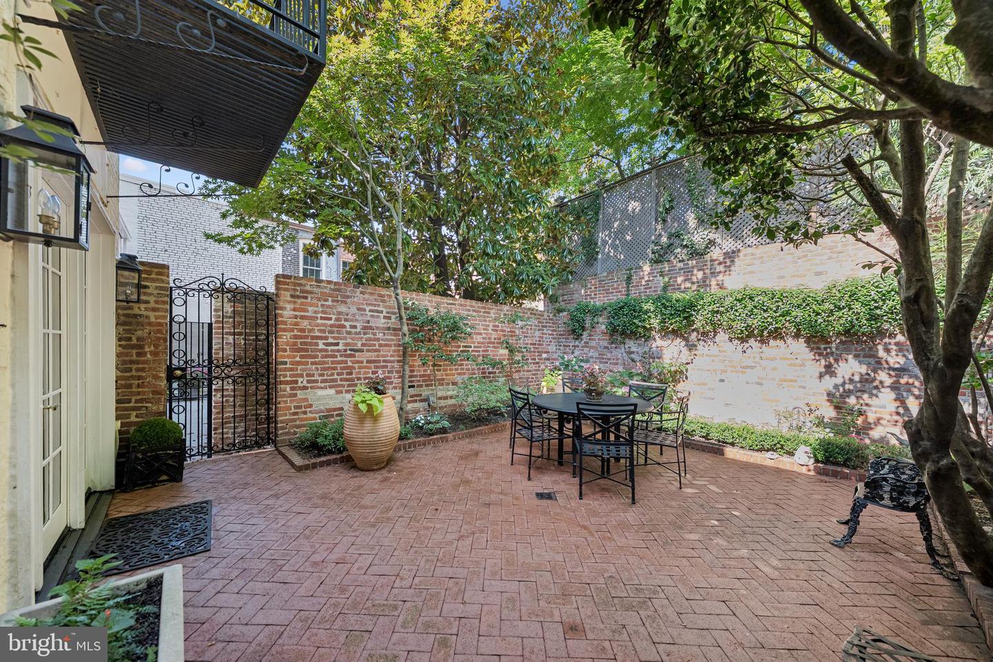1312 27TH ST NW, WASHINGTON, District Of Columbia 20007, 2 Bedrooms Bedrooms, ,2 BathroomsBathrooms,Residential,For sale,1312 27TH ST NW,DCDC2207614 MLS # DCDC2207614