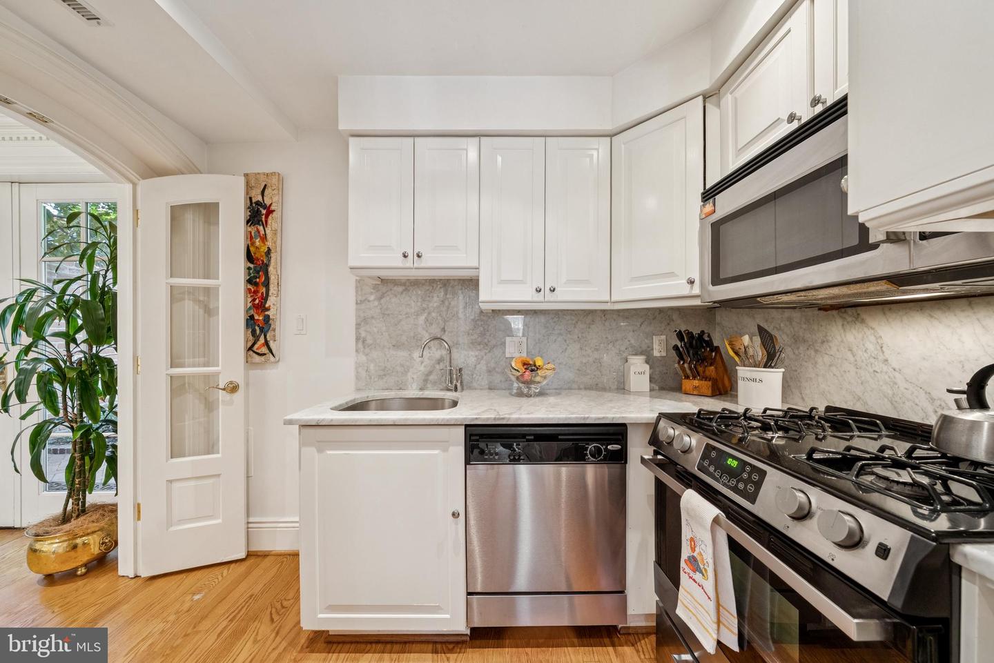 1312 27TH ST NW, WASHINGTON, District Of Columbia 20007, 2 Bedrooms Bedrooms, ,2 BathroomsBathrooms,Residential,For sale,1312 27TH ST NW,DCDC2207614 MLS # DCDC2207614