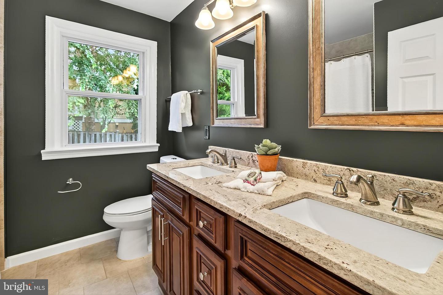 212 W JEFFERSON ST, FALLS CHURCH, Virginia 22046, 3 Bedrooms Bedrooms, ,2 BathroomsBathrooms,Residential,For sale,212 W JEFFERSON ST,VAFA2003112 MLS # VAFA2003112