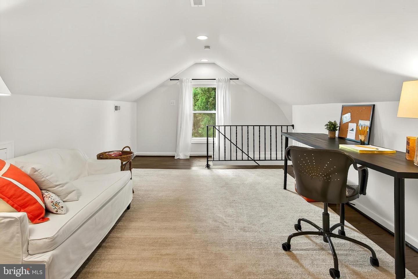 212 W JEFFERSON ST, FALLS CHURCH, Virginia 22046, 3 Bedrooms Bedrooms, ,2 BathroomsBathrooms,Residential,For sale,212 W JEFFERSON ST,VAFA2003112 MLS # VAFA2003112