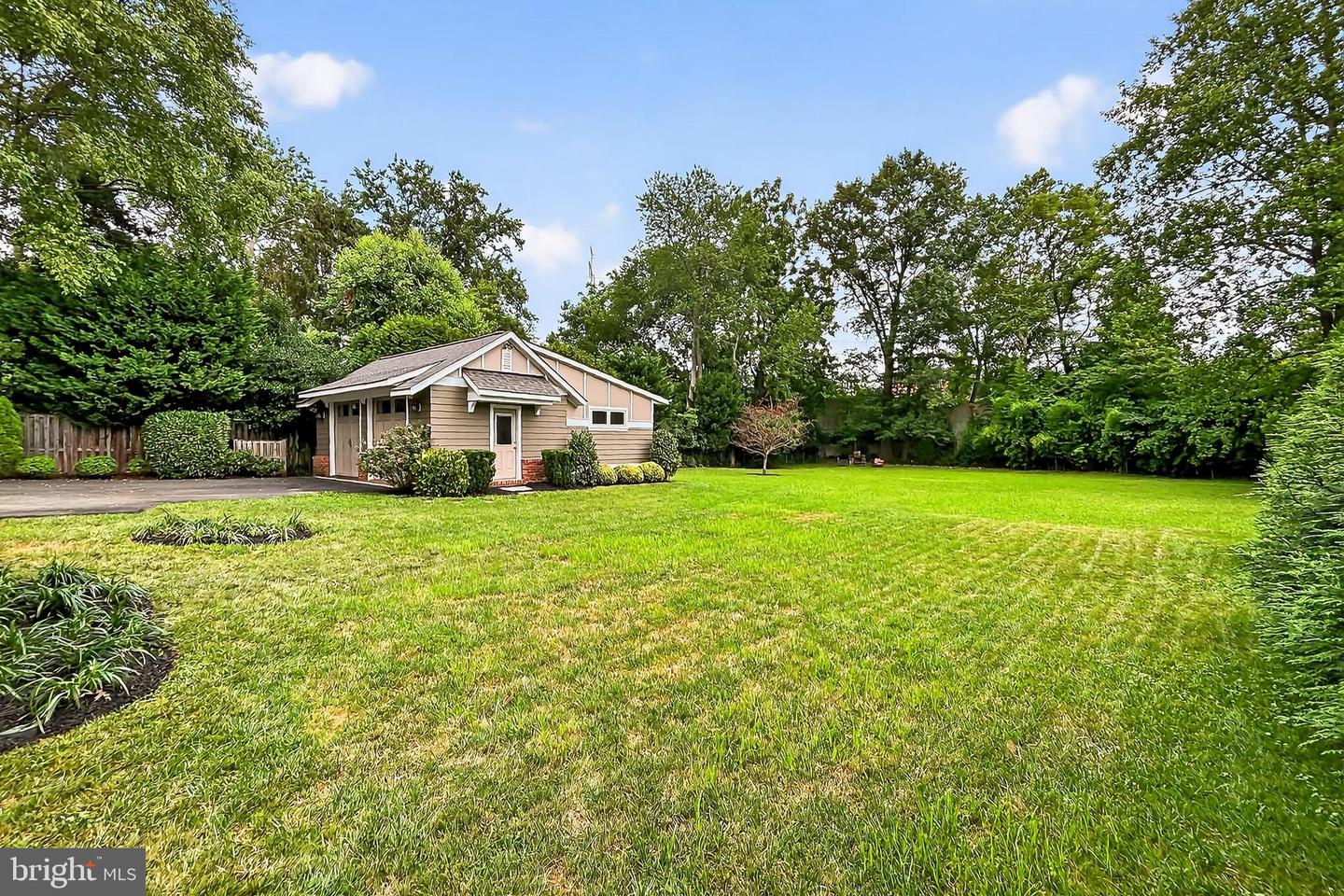 212 W JEFFERSON ST, FALLS CHURCH, Virginia 22046, 3 Bedrooms Bedrooms, ,2 BathroomsBathrooms,Residential,For sale,212 W JEFFERSON ST,VAFA2003112 MLS # VAFA2003112