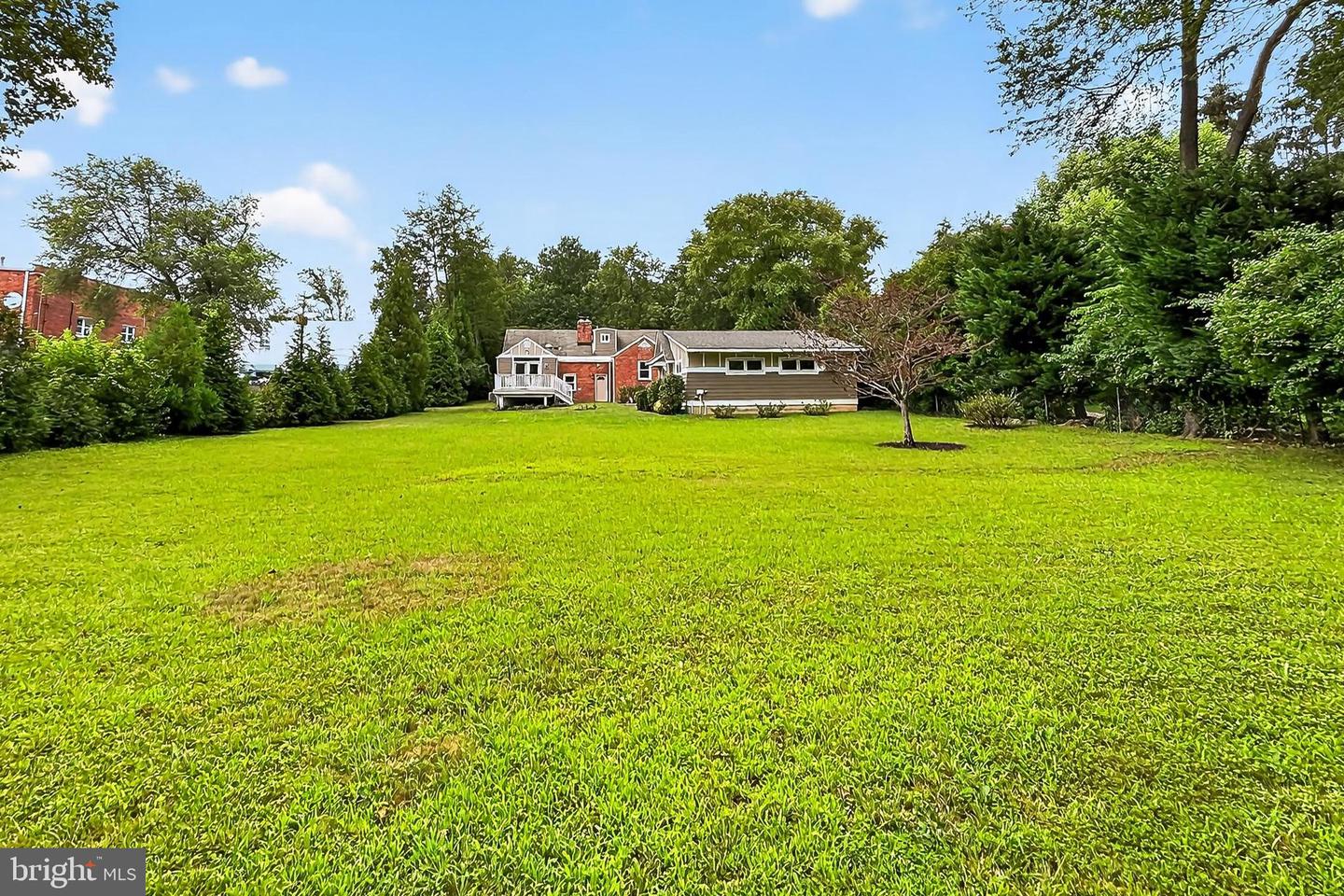 212 W JEFFERSON ST, FALLS CHURCH, Virginia 22046, 3 Bedrooms Bedrooms, ,2 BathroomsBathrooms,Residential,For sale,212 W JEFFERSON ST,VAFA2003112 MLS # VAFA2003112