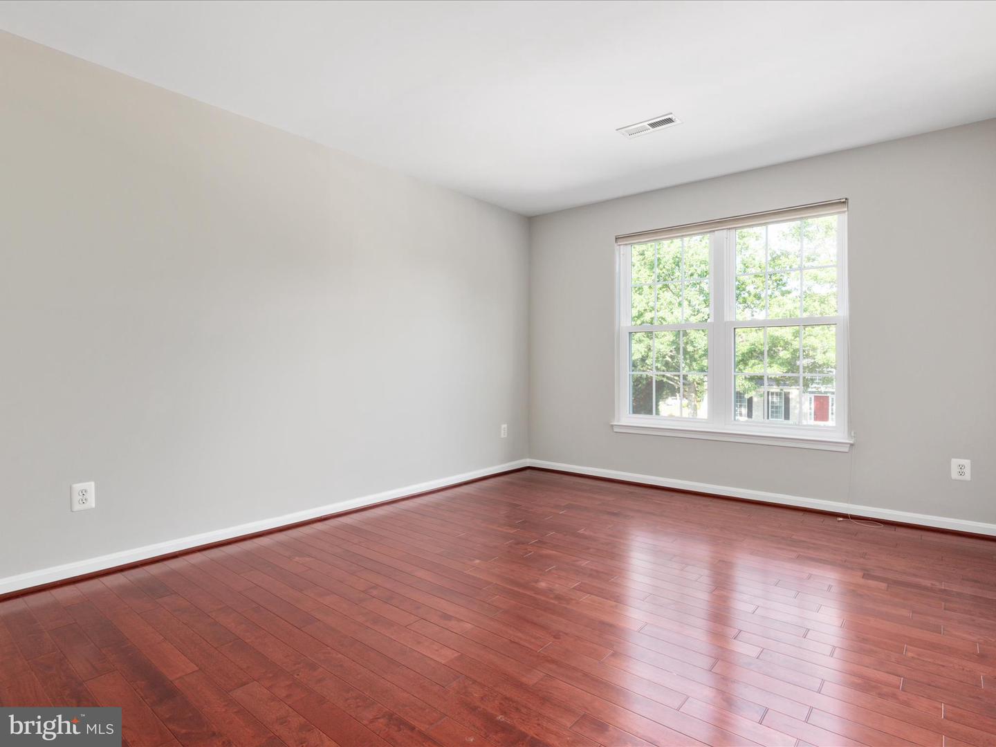 25868 FLINTONBRIDGE DR, CHANTILLY, Virginia 20152, 5 Bedrooms Bedrooms, ,3 BathroomsBathrooms,Residential,For sale,25868 FLINTONBRIDGE DR,VALO2100494 MLS # VALO2100494